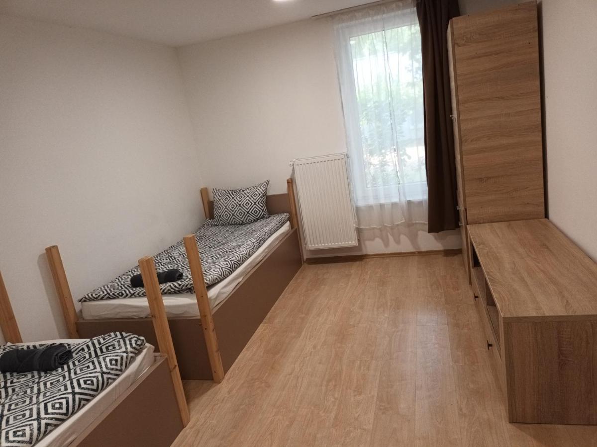 Tiszaliget Apartman Es Szallo โซลนอค ภายนอก รูปภาพ